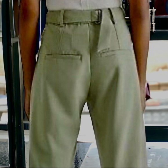 Free People Pants - Free People Green Pleated Wide Leg Trousers, Rear Belt, Ankle Pleat, Size 2